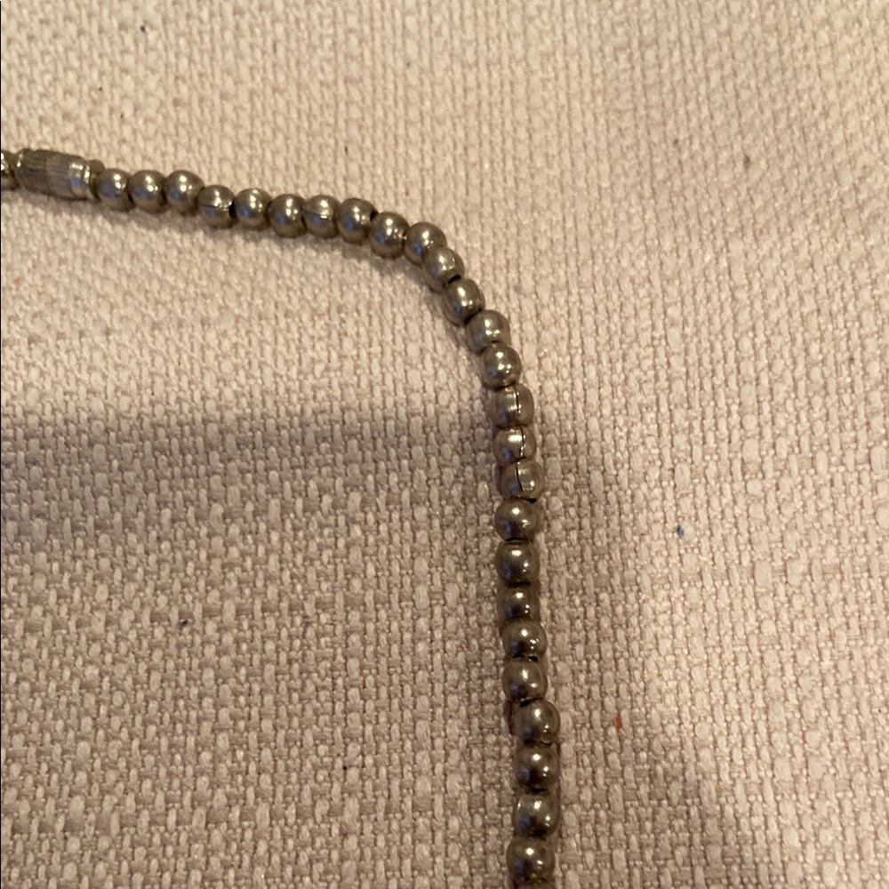 Elegant Silver Vintage Beaded Necklace - Picture 6 of 13